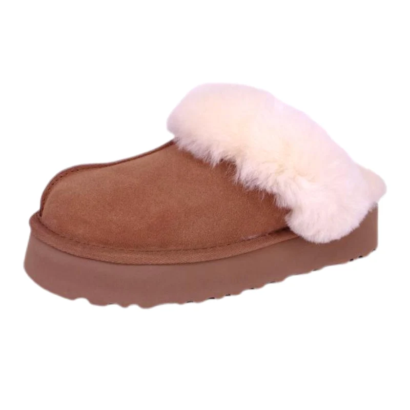 Comode pantofole con plateau in vera pelle scamosciata da donna